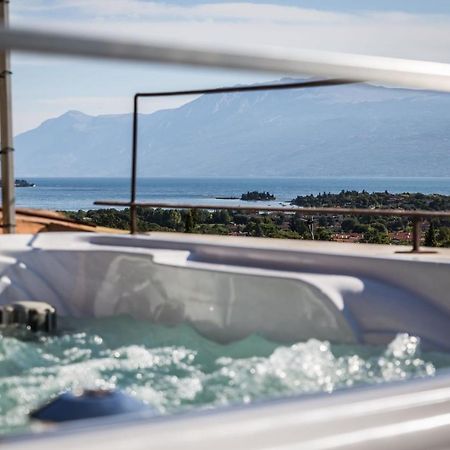 Antico Borgo B&B Con Spa - Adults Only Manerba del Garda Eksteriør billede