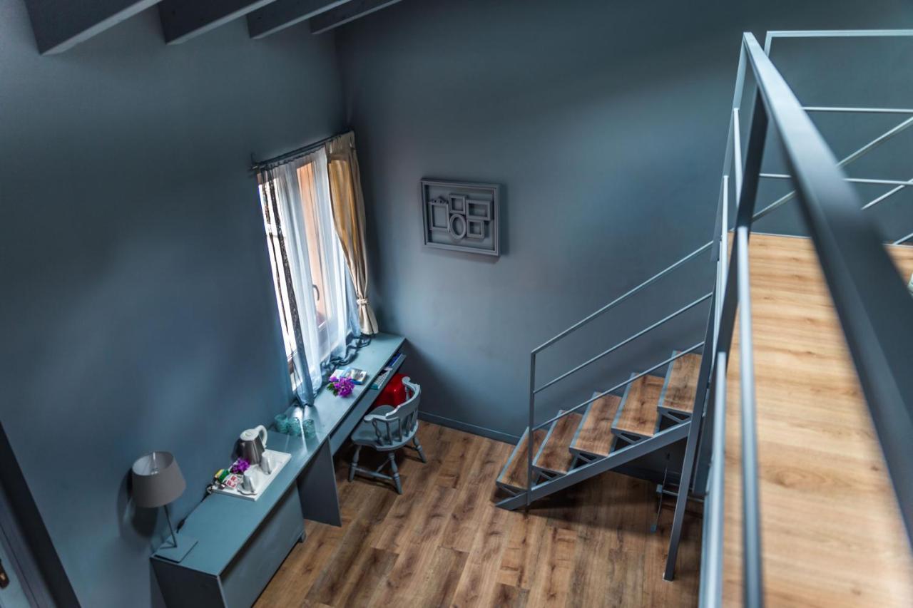 Antico Borgo B&B Con Spa - Adults Only Manerba del Garda Eksteriør billede