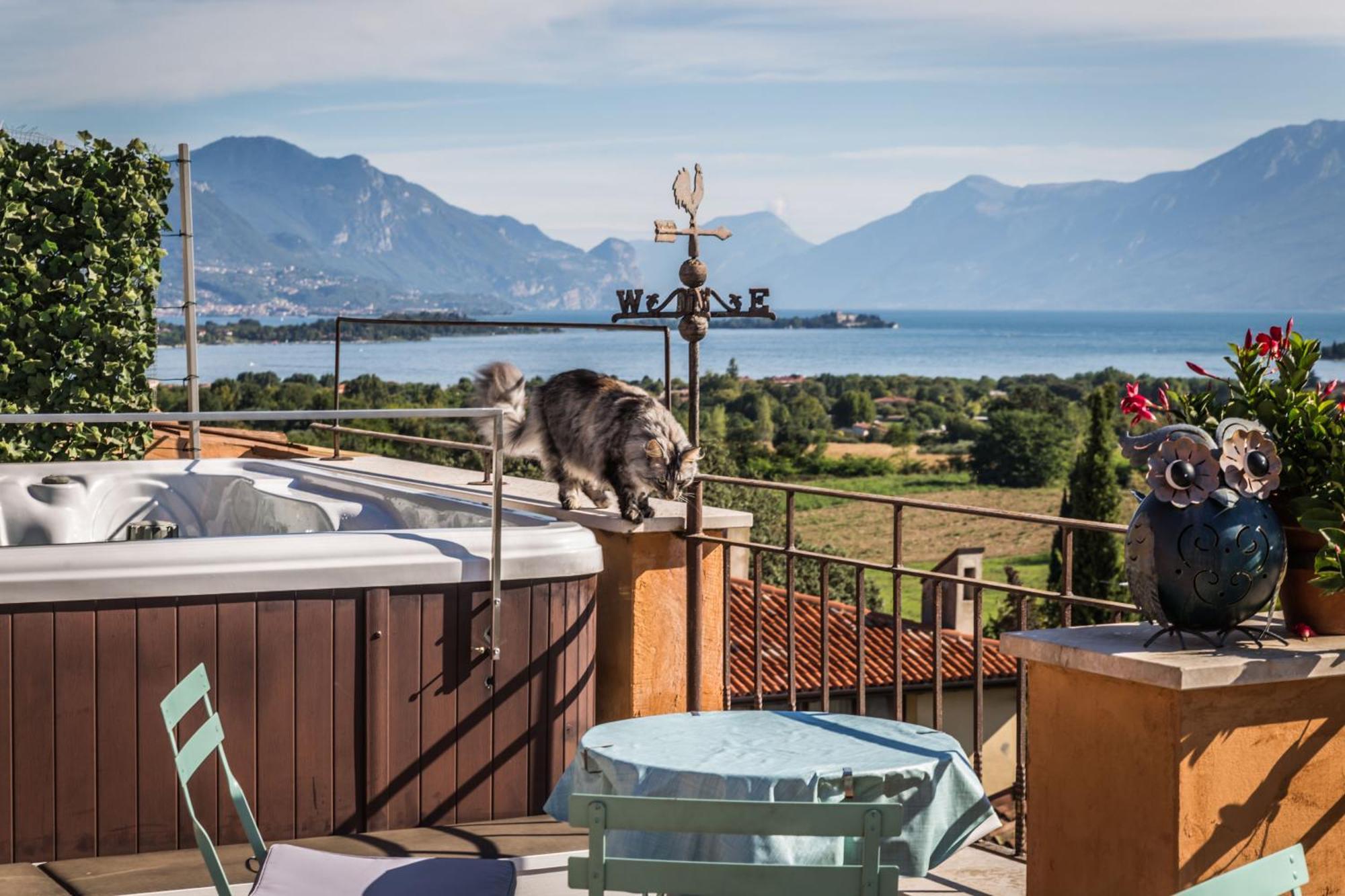 Antico Borgo B&B Con Spa - Adults Only Manerba del Garda Eksteriør billede