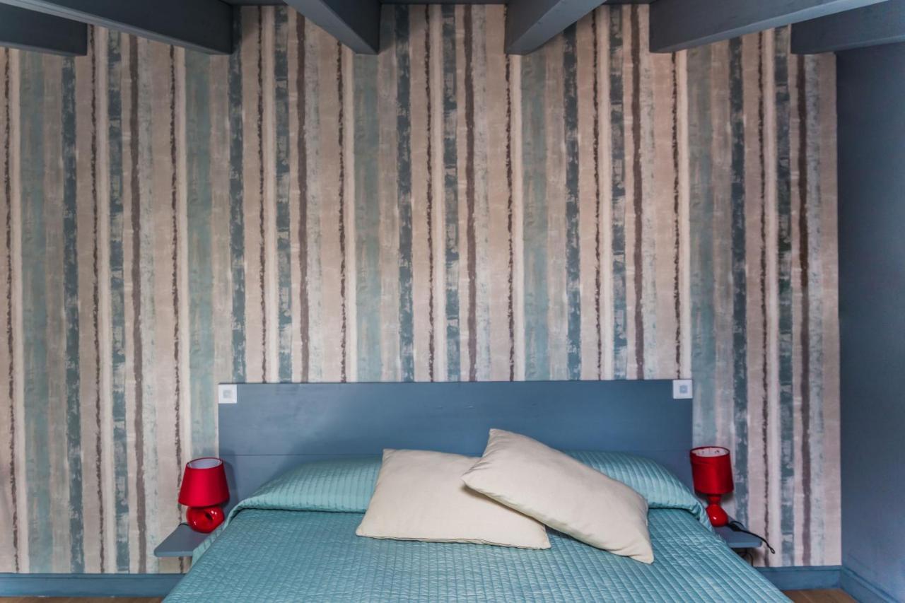 Antico Borgo B&B Con Spa - Adults Only Manerba del Garda Eksteriør billede