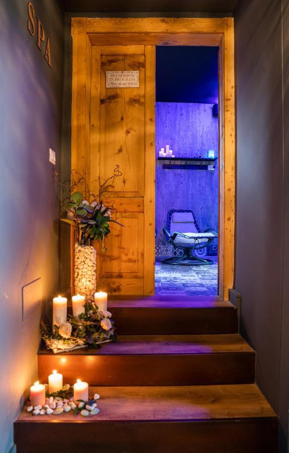 Antico Borgo B&B Con Spa - Adults Only Manerba del Garda Eksteriør billede