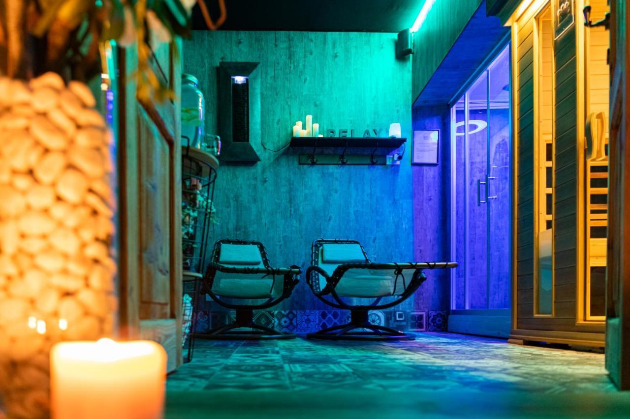 Antico Borgo B&B Con Spa - Adults Only Manerba del Garda Eksteriør billede