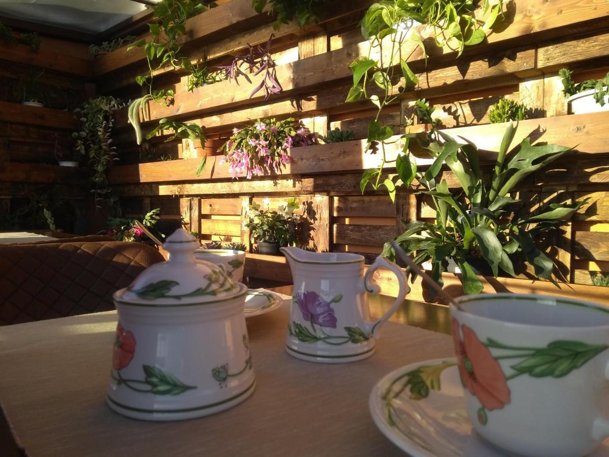 Antico Borgo B&B Con Spa - Adults Only Manerba del Garda Eksteriør billede